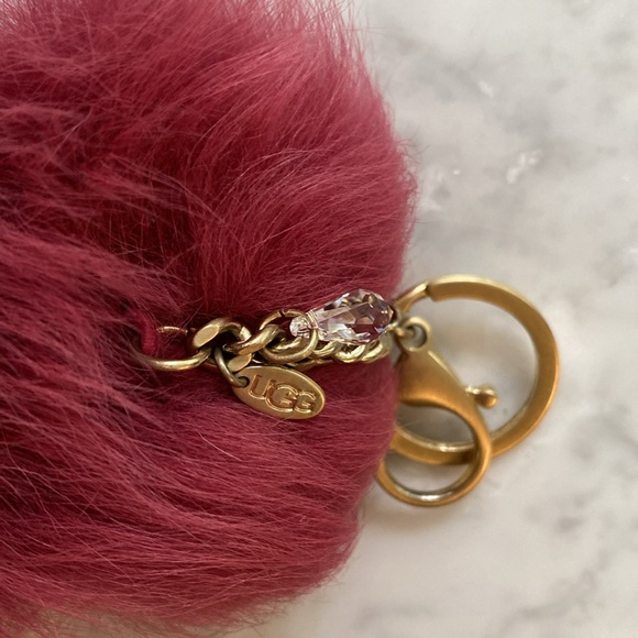 UGG Toscana Lamb Fur Pom Pom Crystal Key Chain Hand Bag Charm - Picture 1 of 4